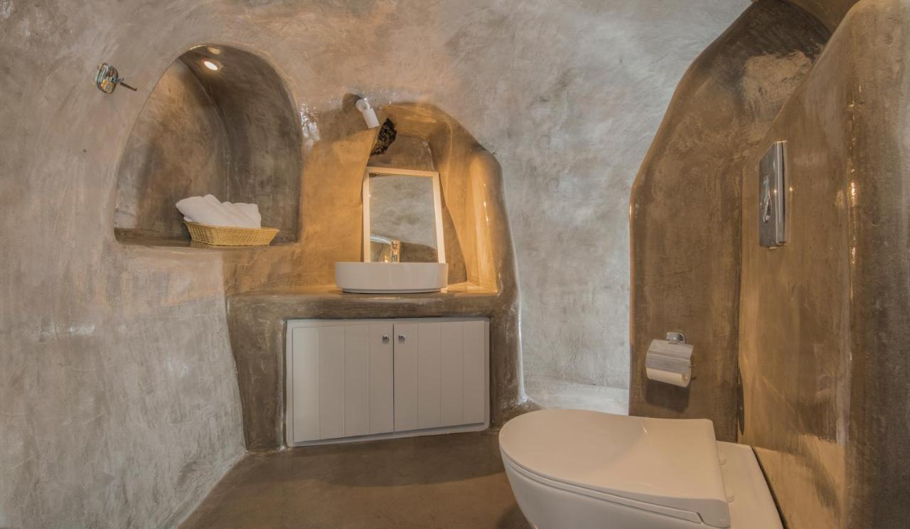 Aqua Serenity Luxury Suites Santorini Foinikiá エクステリア 写真